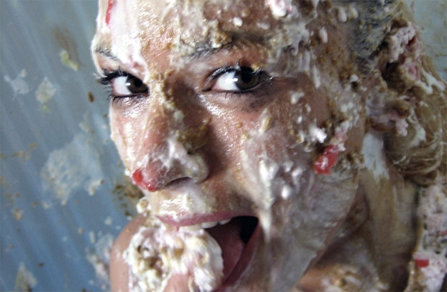 Sploshing fetish